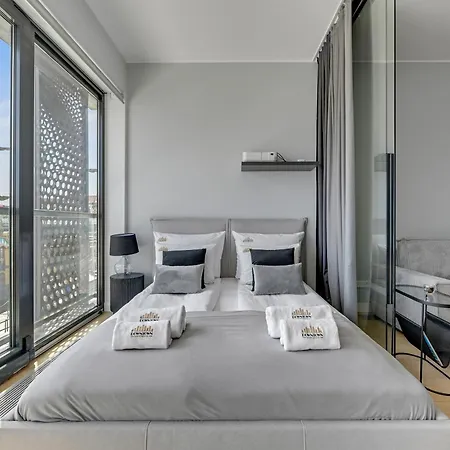 Symfonia Amazing River View By Downtown 公寓